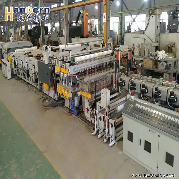 關(guān)于片材擠出生產(chǎn)線：ABS/PC/PP/PS的介紹