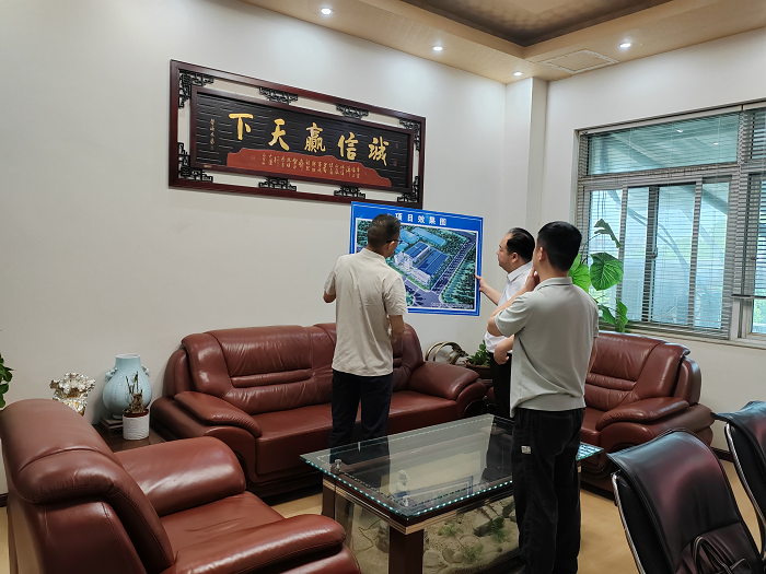 區(qū)發(fā)改局劉方局長(zhǎng)一行領(lǐng)導(dǎo)蒞臨公司調(diào)研指導(dǎo) 3